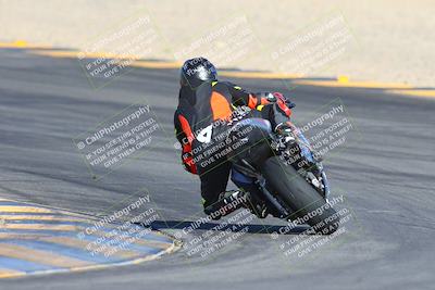 media/Dec-05-2024-Racers Edge (Thu) [[e102e0690b]]/3-B Group/Session 1 Turn 8 Backside/